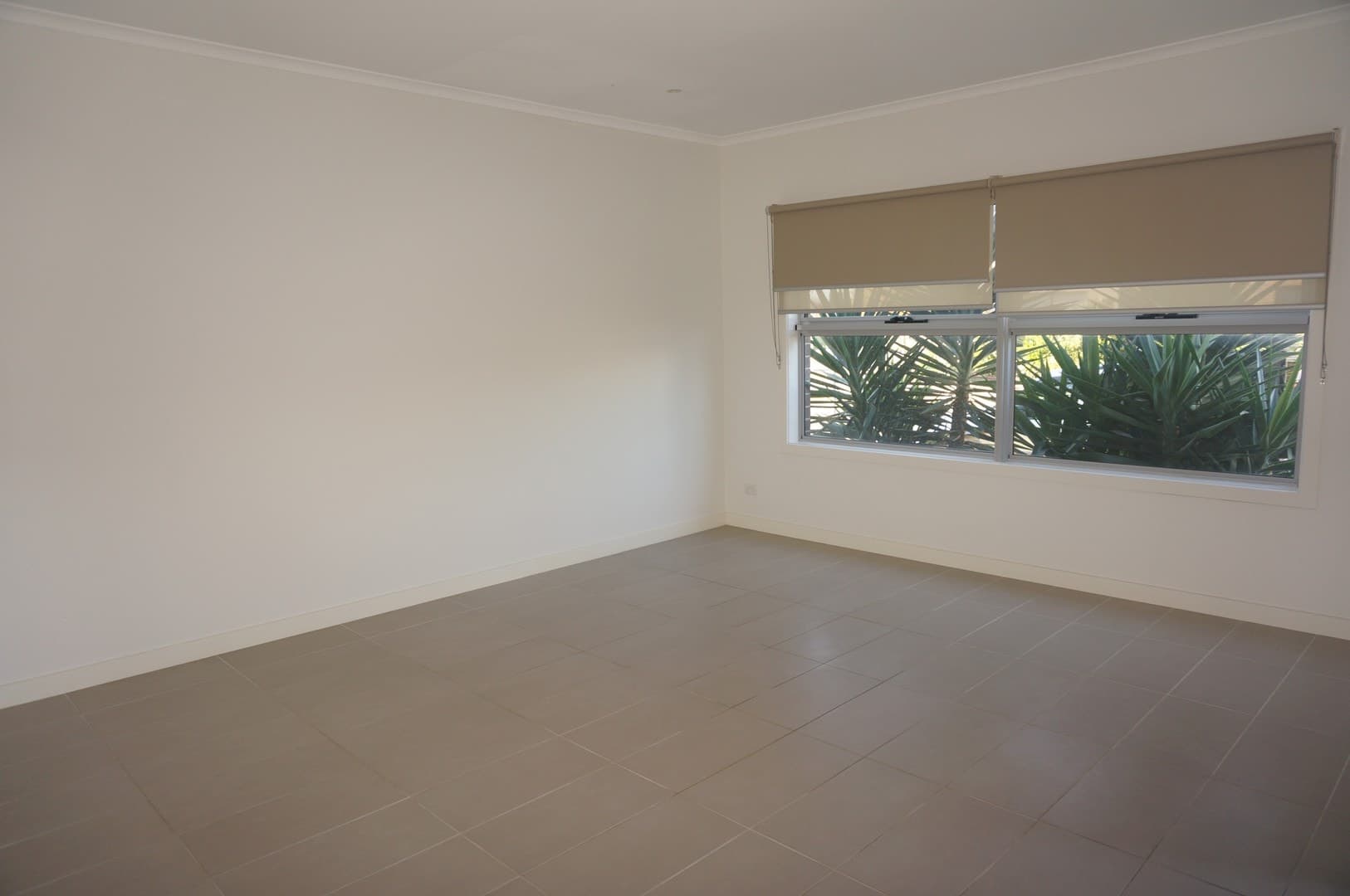 5 Drusilla PlaceCaroline Springs, VIC 3023  - Leased, Caroline Springs - Thumbnail 4