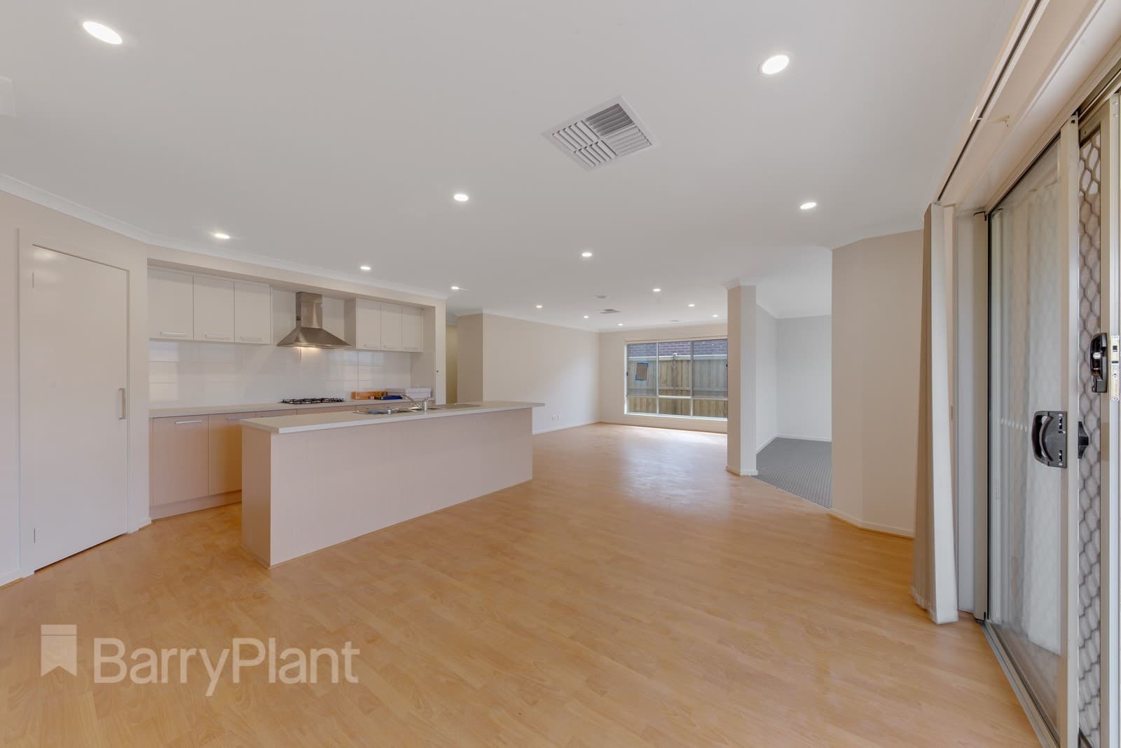6 Sloane Street, Werribee, VIC 3030, Werribee - Thumbnail 2