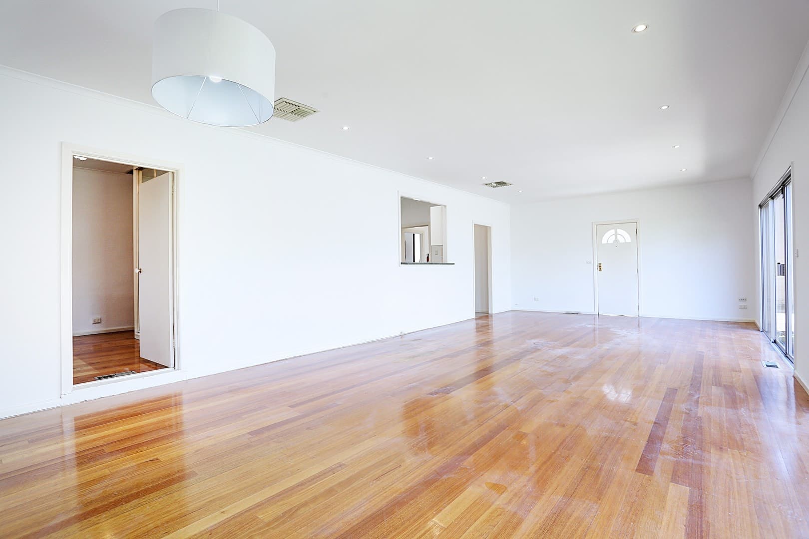 9 Crana Court, Chadstone, VIC 3148, Chadstone - Thumbnail 2