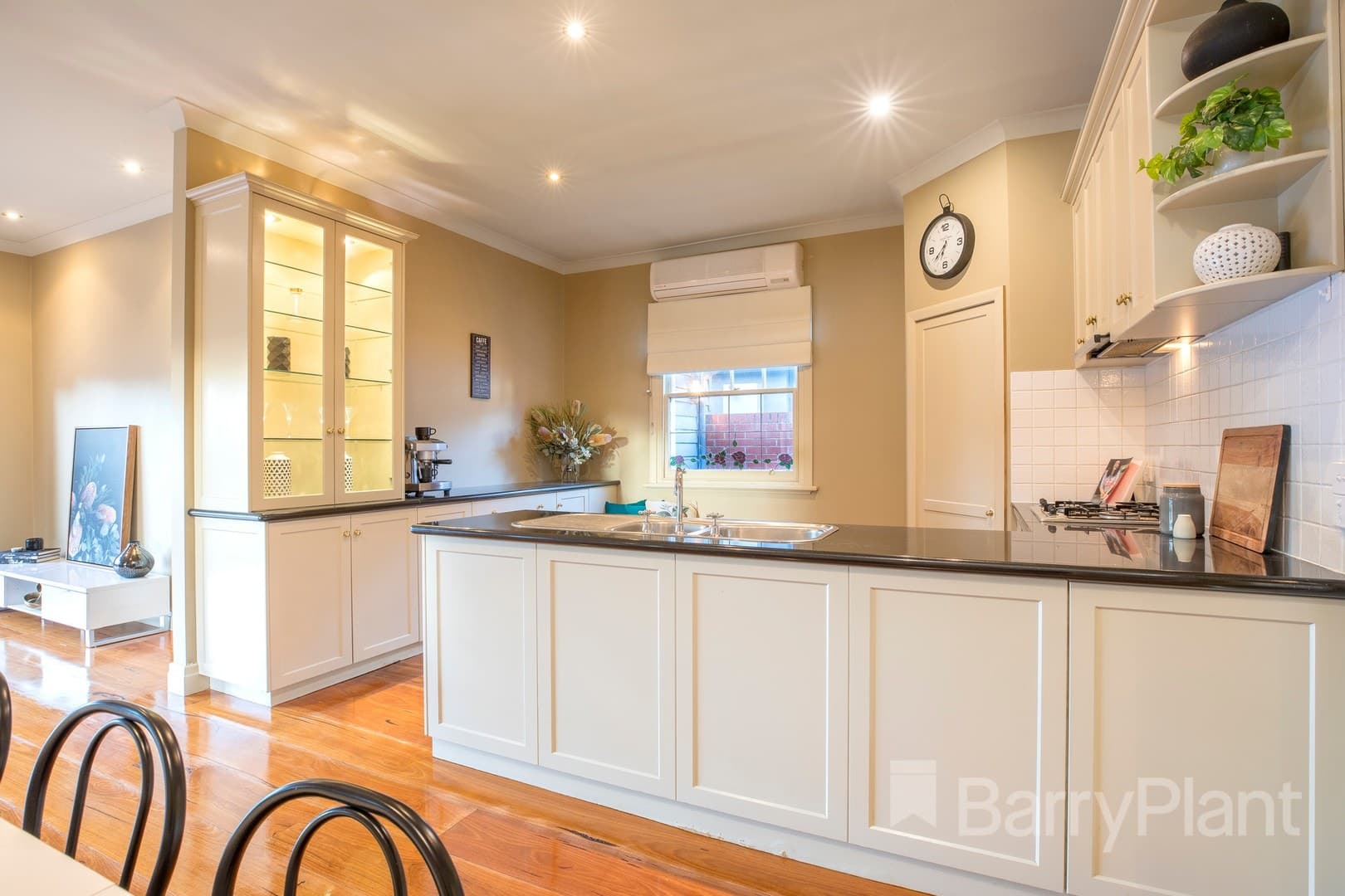 604 Howard Street, Soldiers Hill, VIC 3350, Soldiers Hill - Thumbnail 3