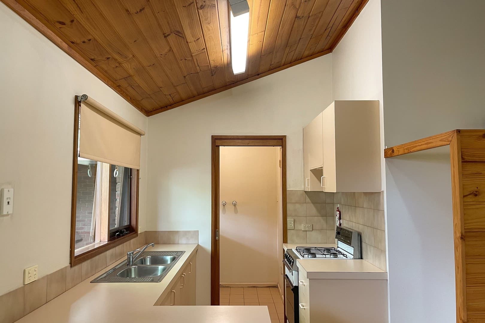 3/10 Kennedy Avenue, Ringwood, VIC 3134, Ringwood - Thumbnail 3