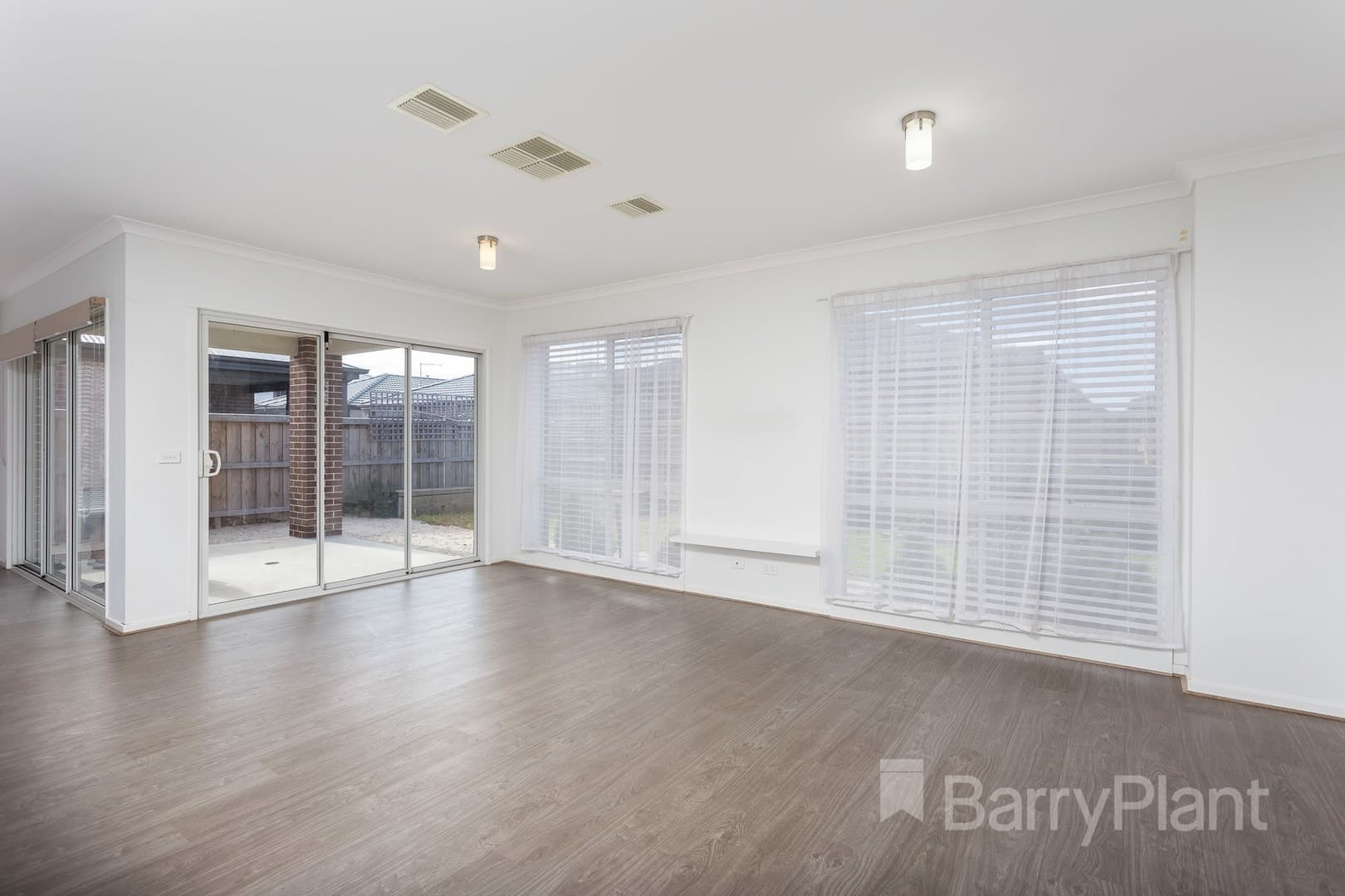 12 Jansar Street, Point Cook, VIC 3030, Point Cook - Thumbnail 6