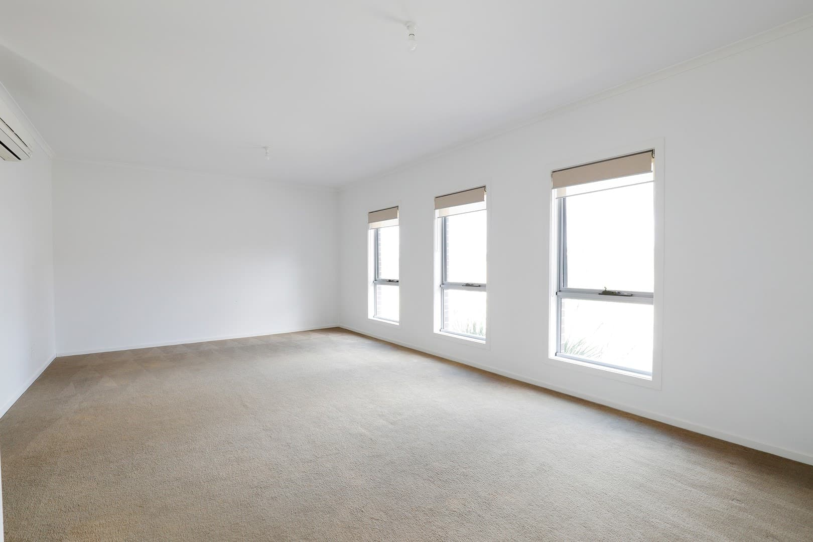 6/7-8 Roseville Court, Berwick, VIC 3806, Berwick - Thumbnail 3