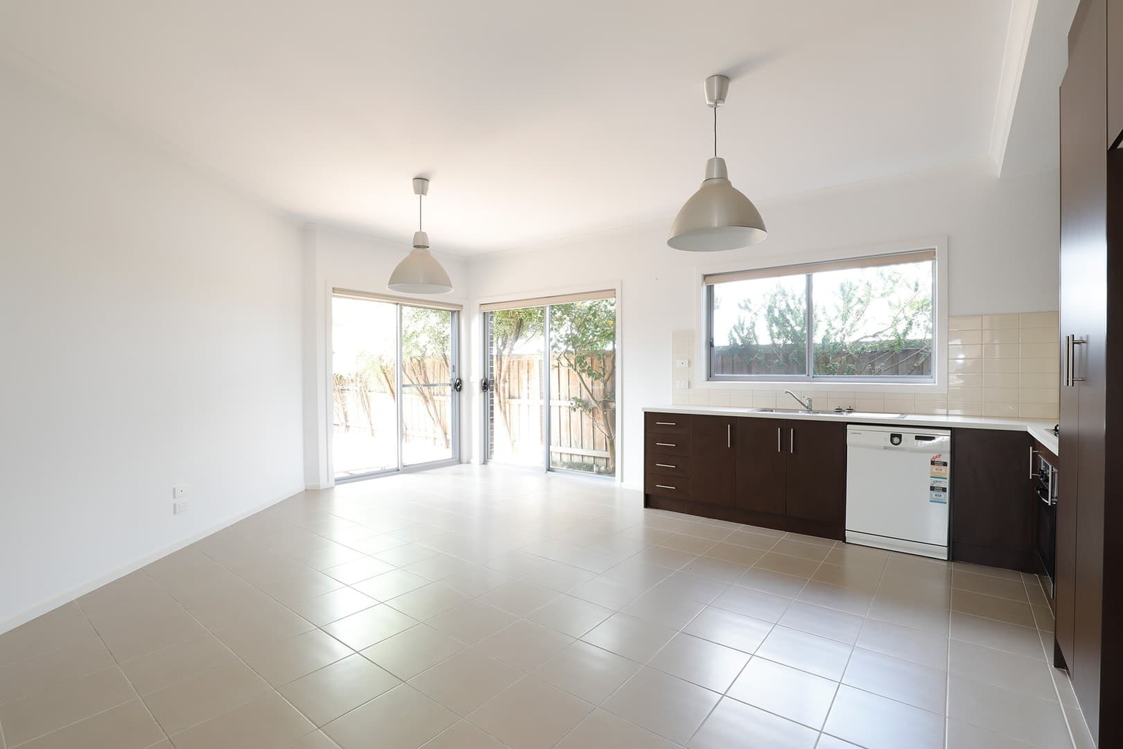 6/7-8 Roseville Court, Berwick, VIC 3806, Berwick - Thumbnail 4