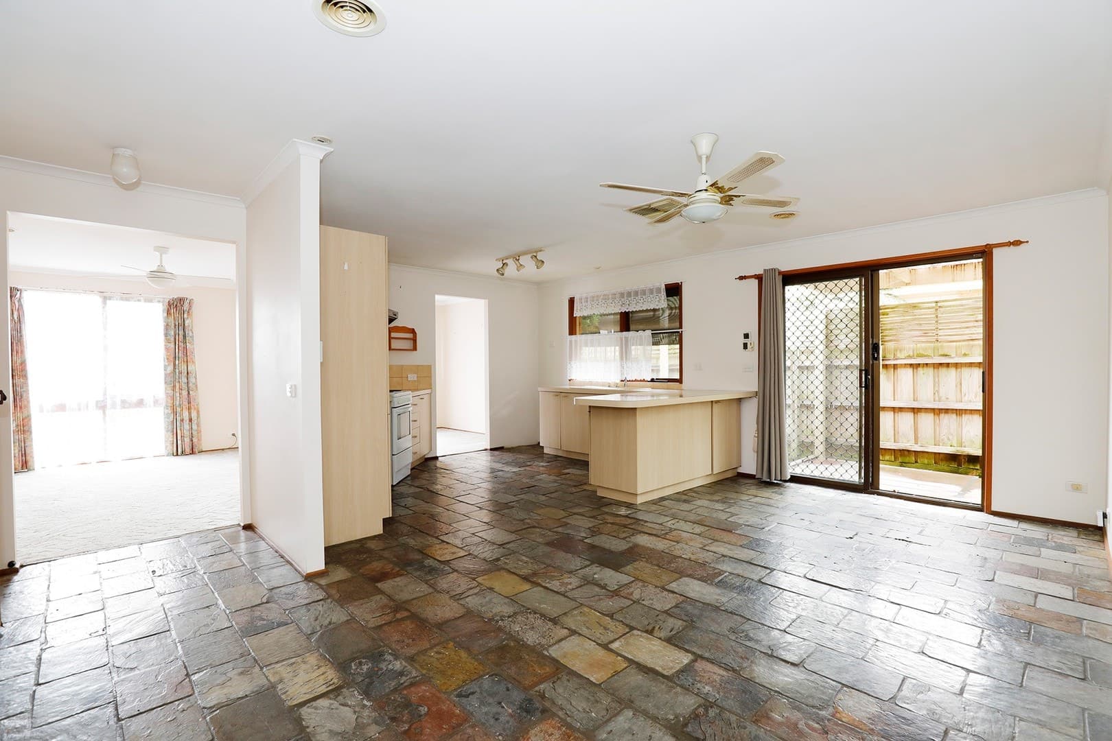 8 Pioneer Court, Berwick, VIC 3806, Berwick - Thumbnail 6