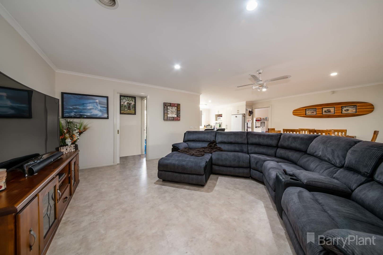13 Deanswood Way, Narre Warren, VIC 3805, Narre Warren - Thumbnail 3