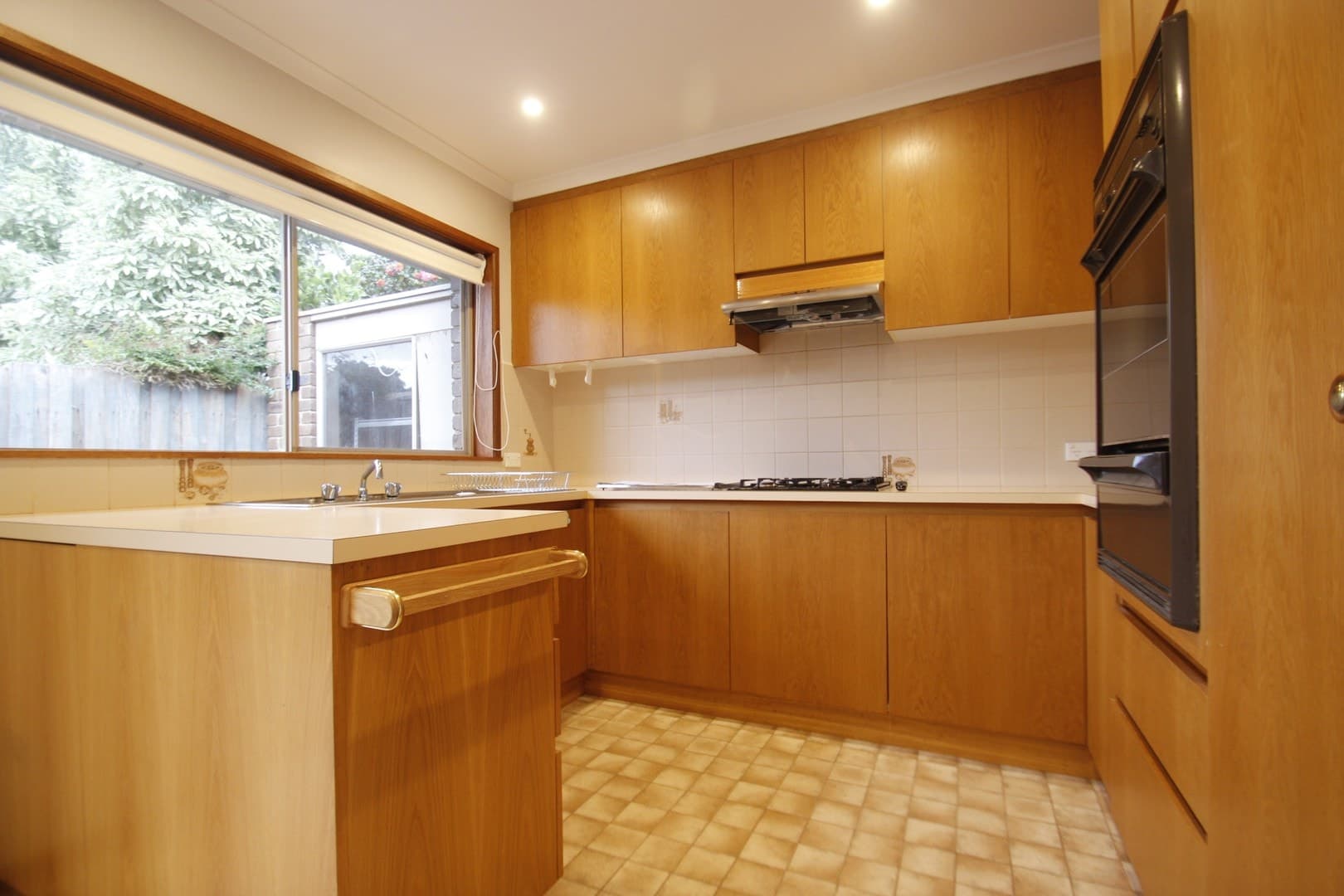 2/9 Dorgan Street, Mount Waverley, VIC 3149, Mount Waverley - Thumbnail 2