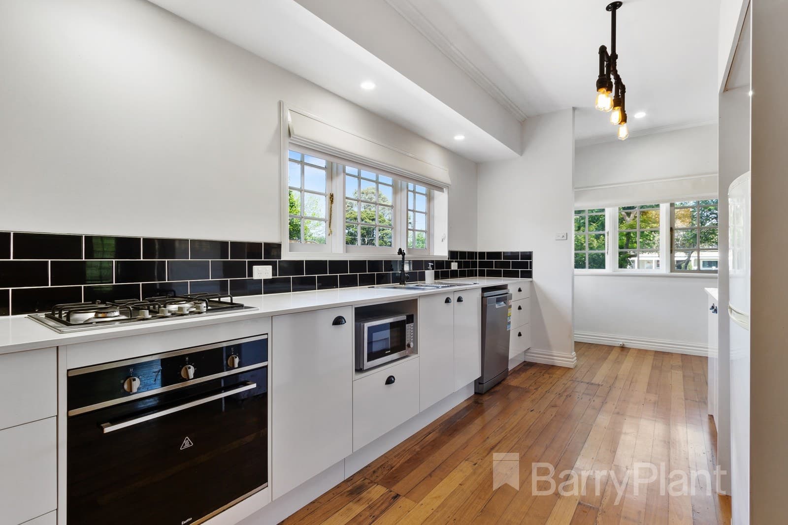 27 Glendale Court, Kilsyth, VIC 3137, Kilsyth - Thumbnail 2