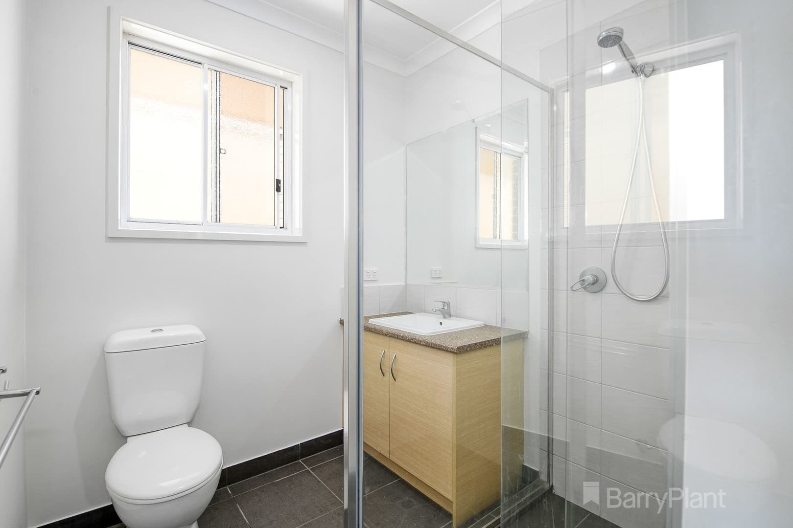 27 Dellinea Street, Cranbourne North, VIC 3977, Cranbourne North - Thumbnail 7