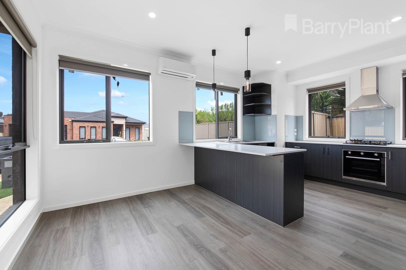 1/45 Katrina Drive, Burnside Heights, VIC 3023, Burnside Heights - Thumbnail 3