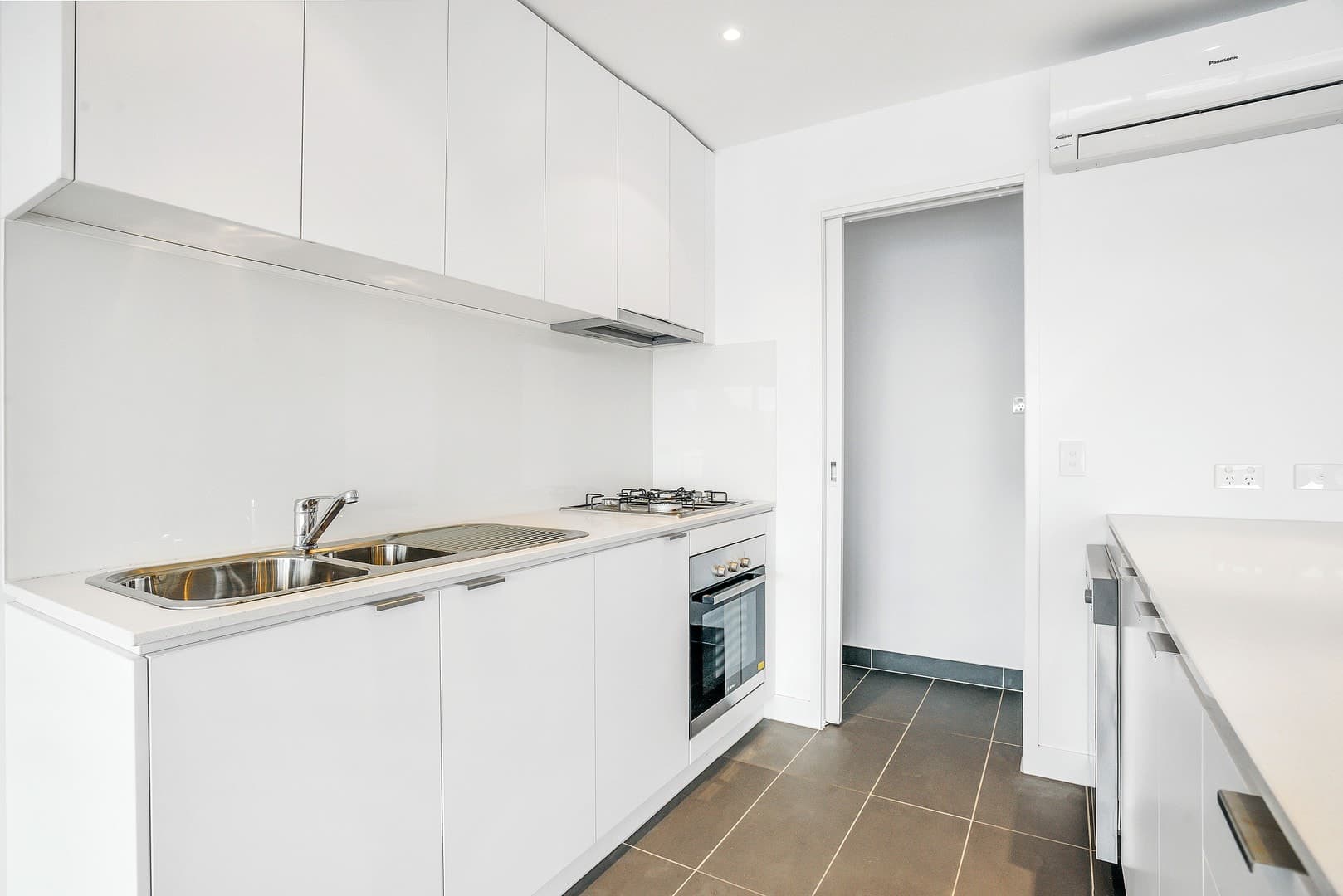 16/217-219 Watton Street, Werribee, VIC 3030, Werribee - Thumbnail 3