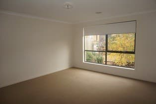 10 Waugh Street, Sunbury, VIC 3429, Sunbury - Thumbnail 2