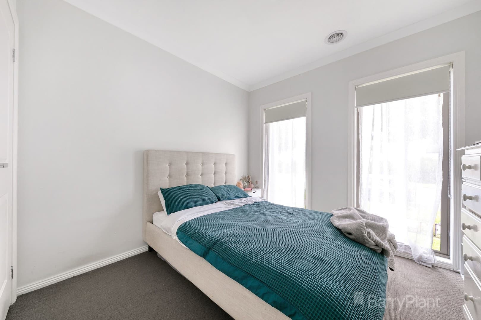 19 Frankland Street, Clyde North, VIC 3978, Clyde North - Thumbnail 5