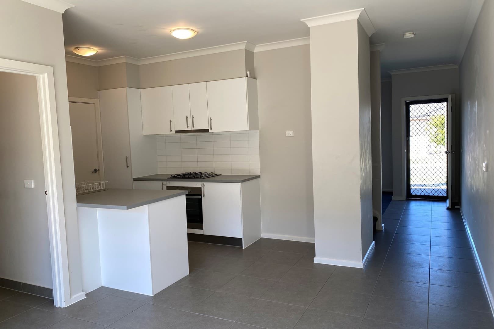 2 Almondbank Road, Cranbourne East, VIC 3977, Cranbourne East - Thumbnail 2