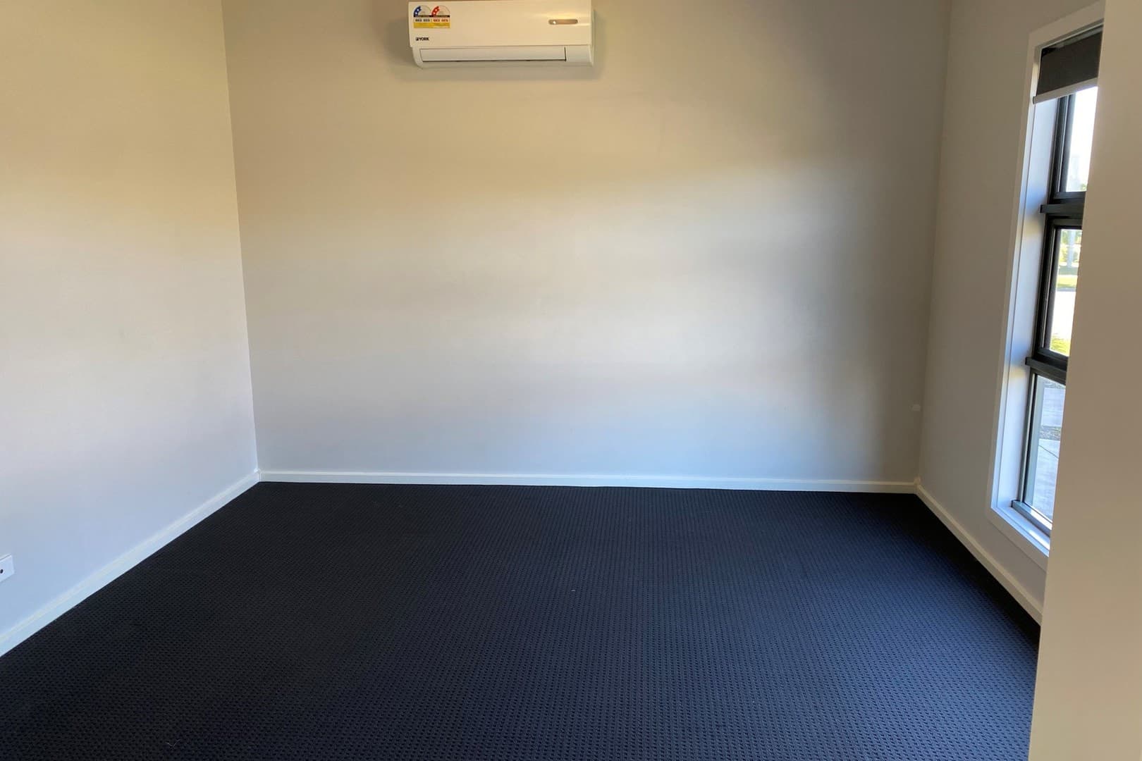 2 Almondbank Road, Cranbourne East, VIC 3977, Cranbourne East - Thumbnail 4