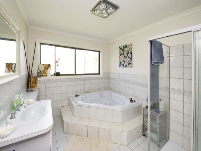 10 Kallaroo Circuit, Ocean Shores NSW 2483, Ocean Shores - Thumbnail 8