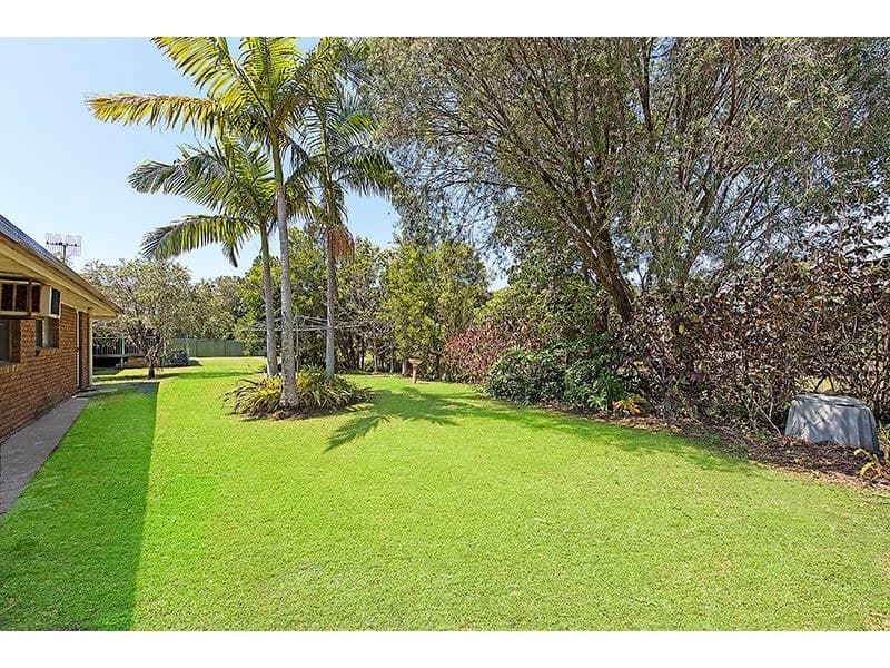 43 Bulgoon Crescent St, Ocean Shores NSW 2483, Ocean Shores - Thumbnail 8
