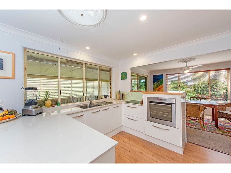 1 Coonawarra Court, Ocean Shores NSW 2483, Ocean Shores - Thumbnail 2