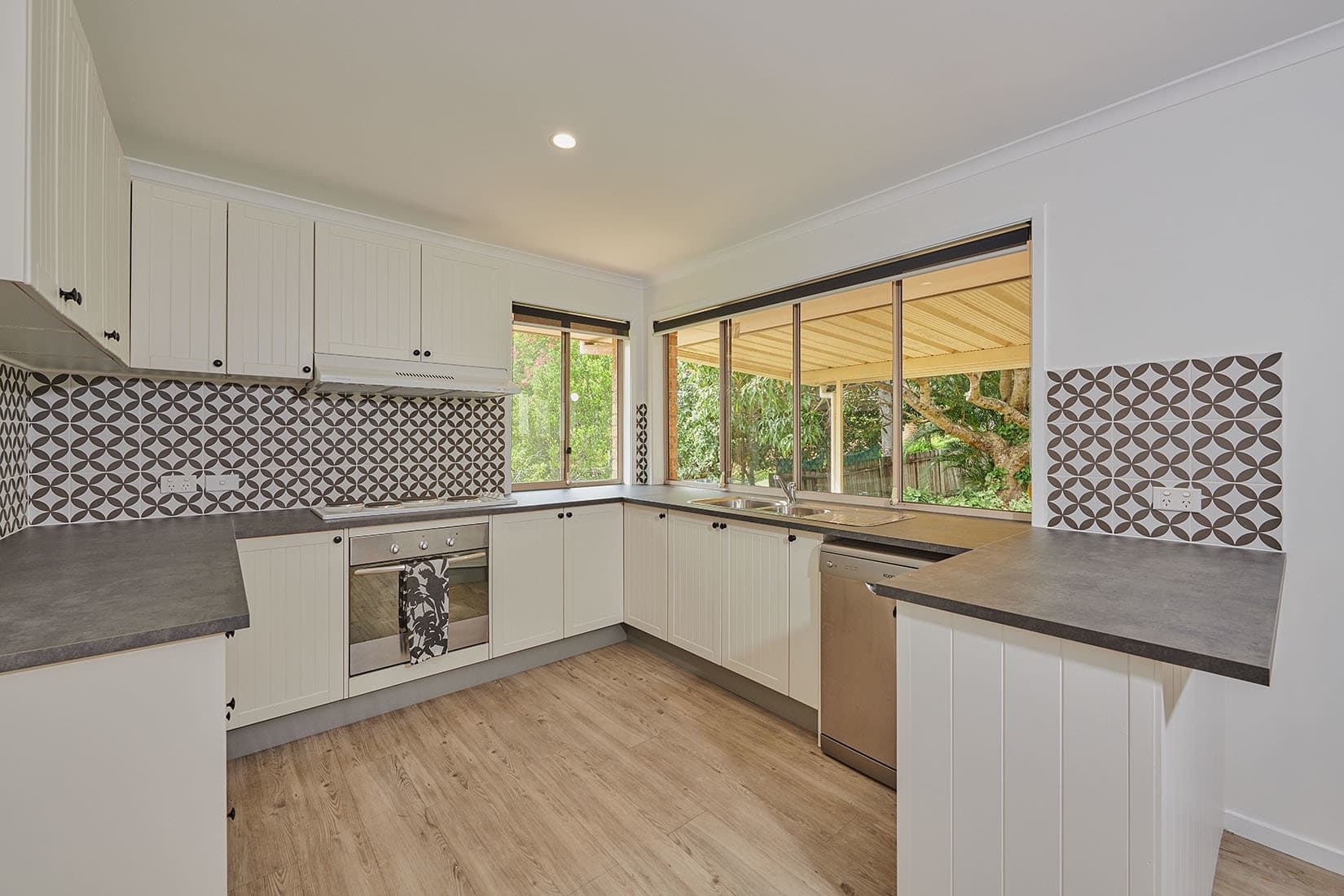 4 Kuringai Way, Ocean Shores NSW 2483, Ocean Shores - Thumbnail 2