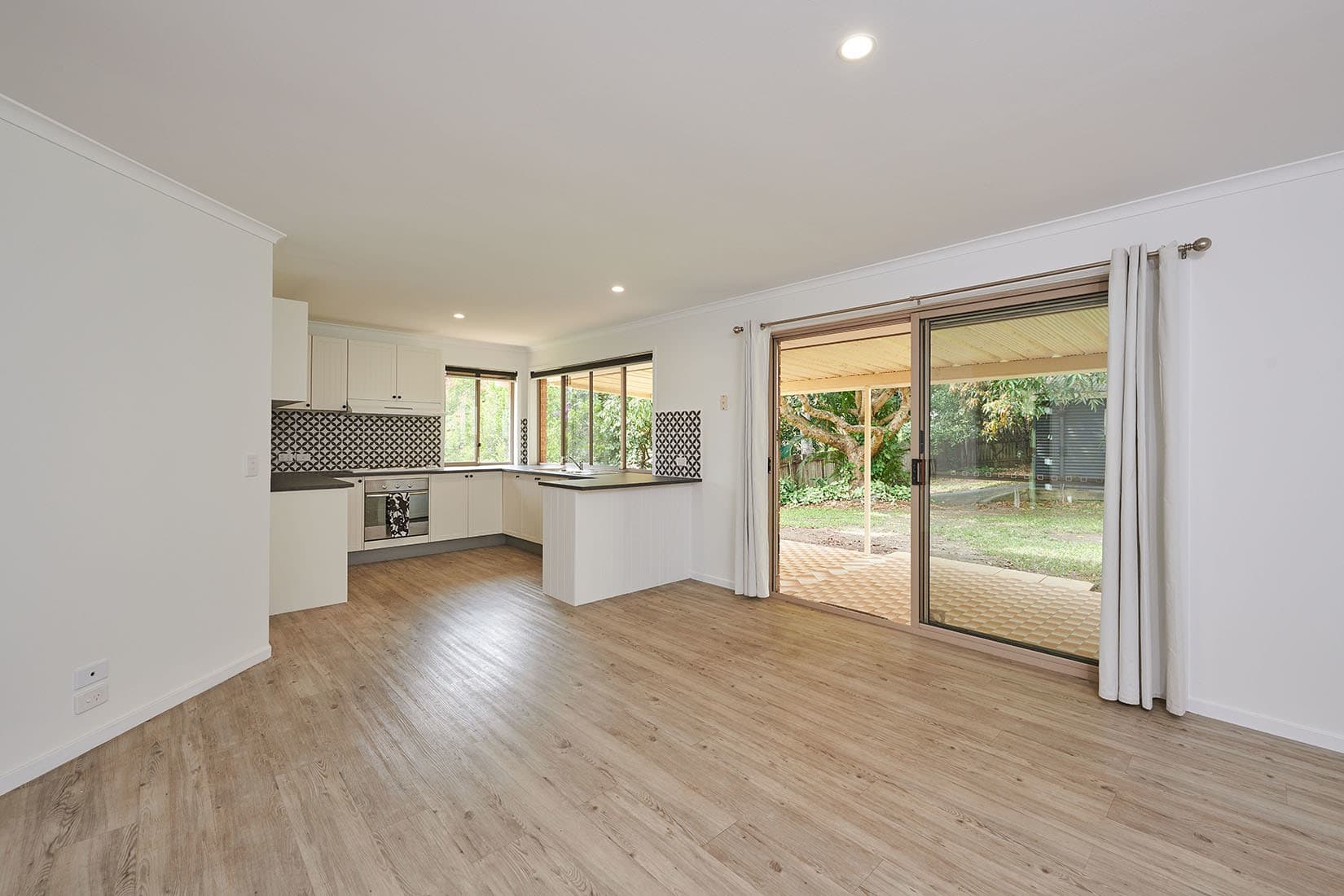 4 Kuringai Way, Ocean Shores NSW 2483, Ocean Shores - Thumbnail 5