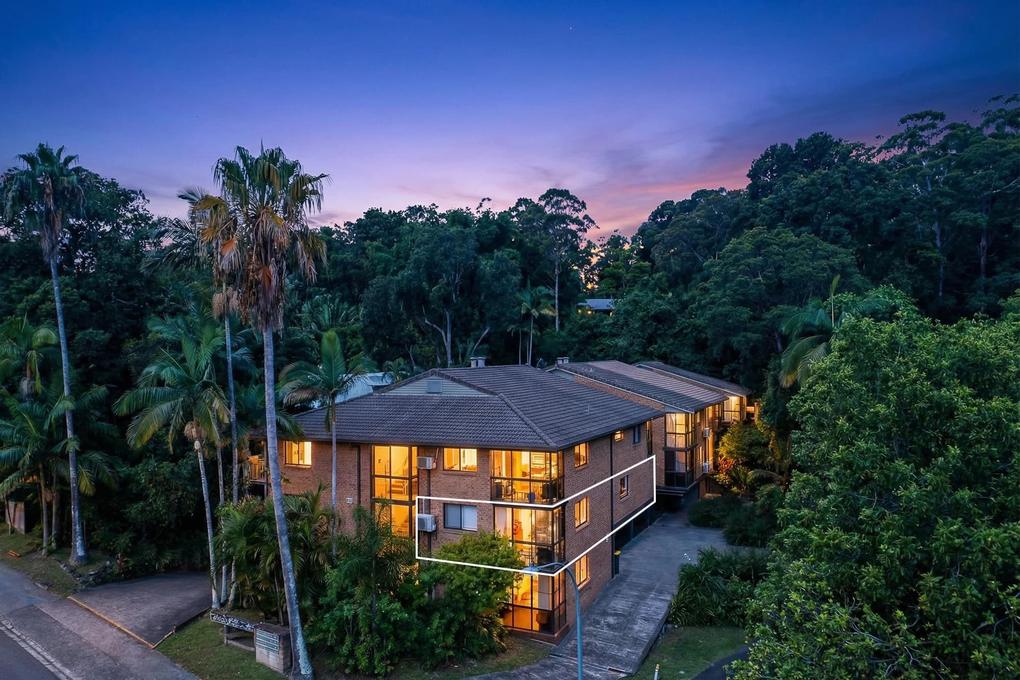Unit 1/2 Rajah Rd, Ocean Shores NSW 2483, Ocean Shores - Thumbnail 2