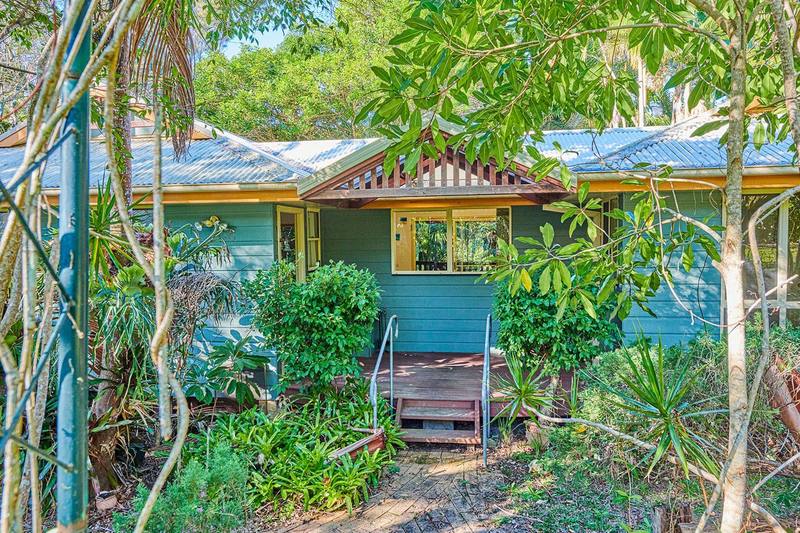 24 Wirree Dr, Ocean Shores NSW 2483, Ocean Shores - Image 1