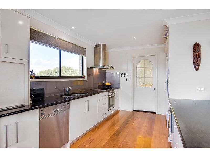 28 Warrambool Road, Ocean Shores NSW 2483, Ocean Shores - Thumbnail 3