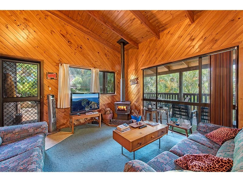 6 Burra Burra Close, Ocean Shores NSW 2483, Ocean Shores - Thumbnail 2
