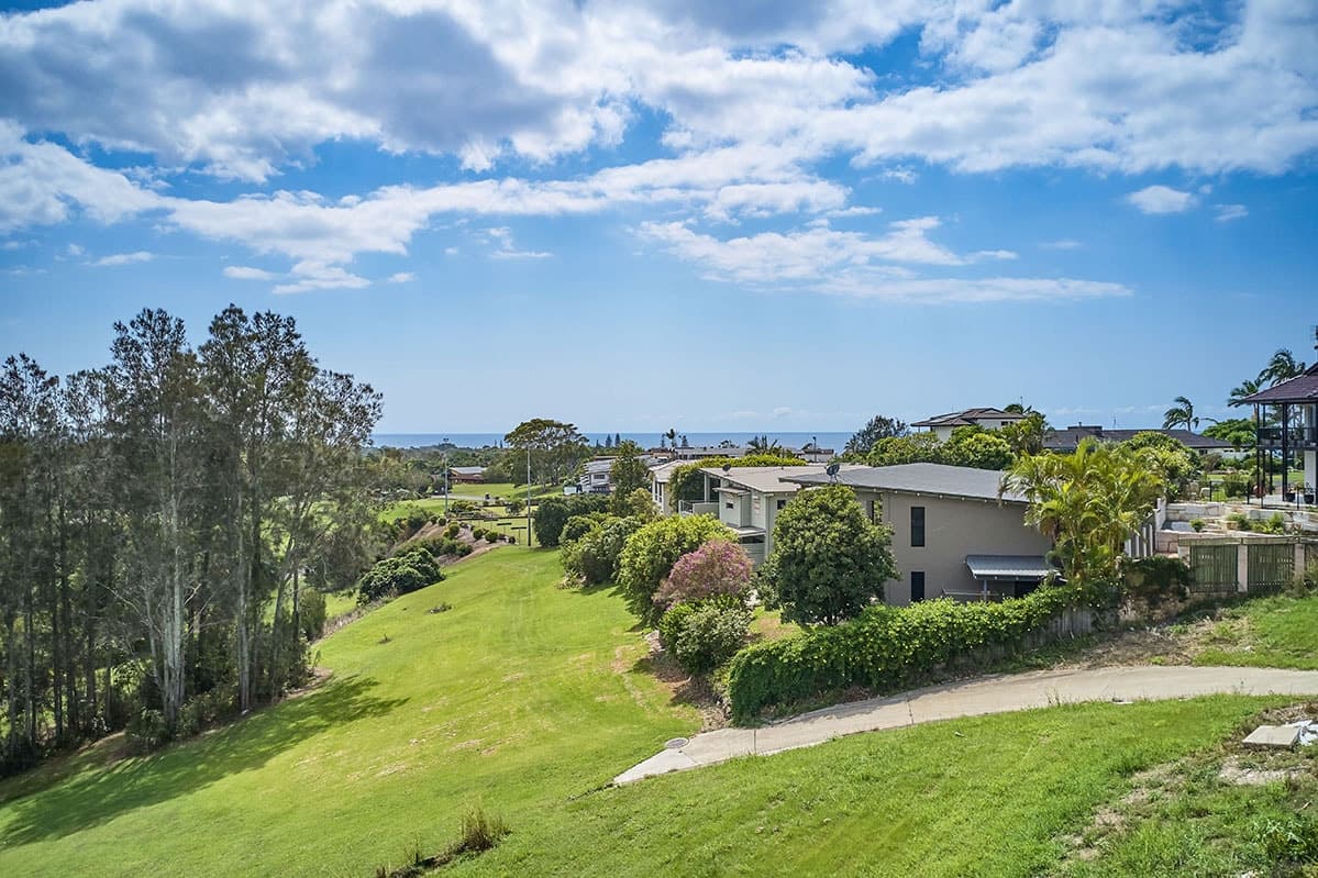 1/9 Roundhouse Pl, Ocean Shores NSW 2483, Ocean Shores - Thumbnail 3