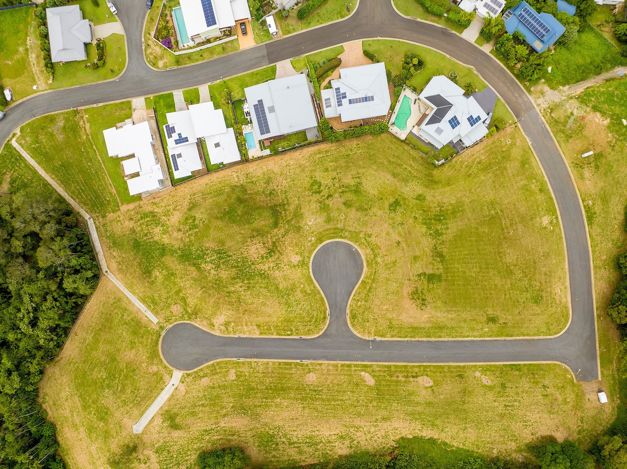 2 Thomson Court, Ocean Shores NSW 2483, Ocean Shores - Thumbnail 2