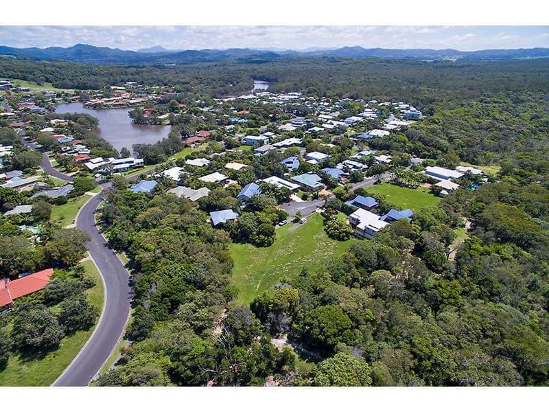31 Muli Muli Avenue, Ocean Shores NSW 2483, Ocean Shores - Thumbnail 2