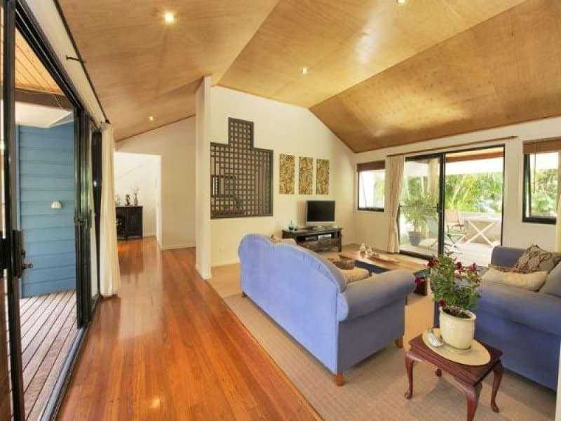 2 Barkala Court, Ocean Shores NSW 2483, Ocean Shores - Thumbnail 2