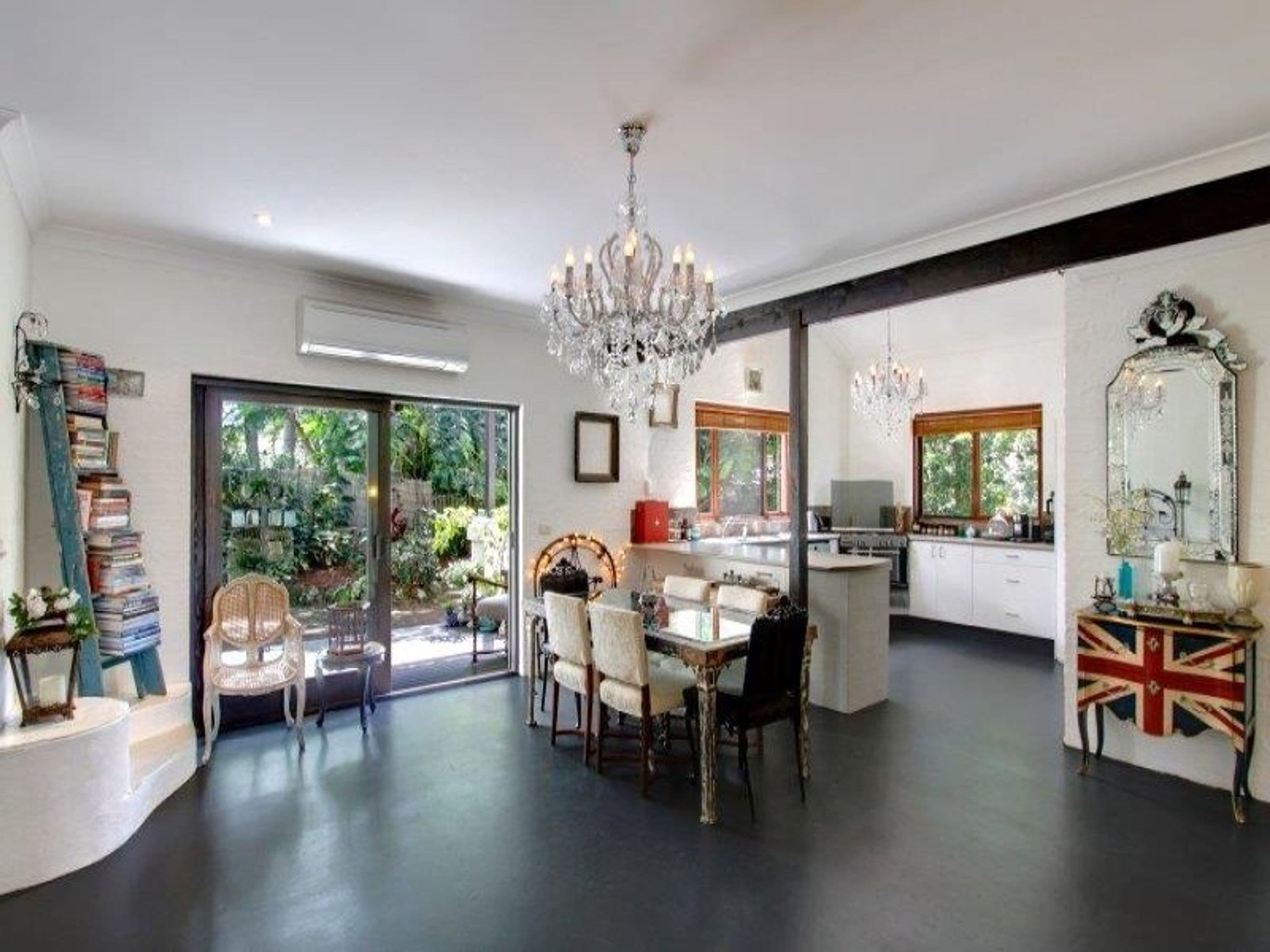 11 Mangobark Court, Suffolk Park - Thumbnail 2