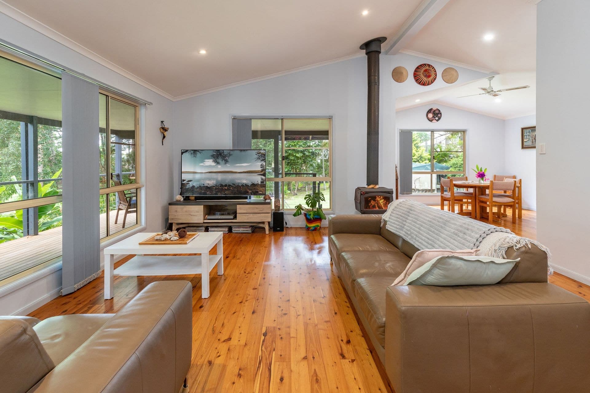 6 Karen Place, Smiths Lake NSW, Smiths Lake - Thumbnail 3