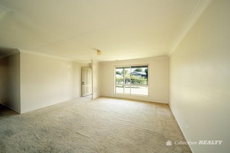 12 Dorunda Avenue, Beachmere - Thumbnail 4