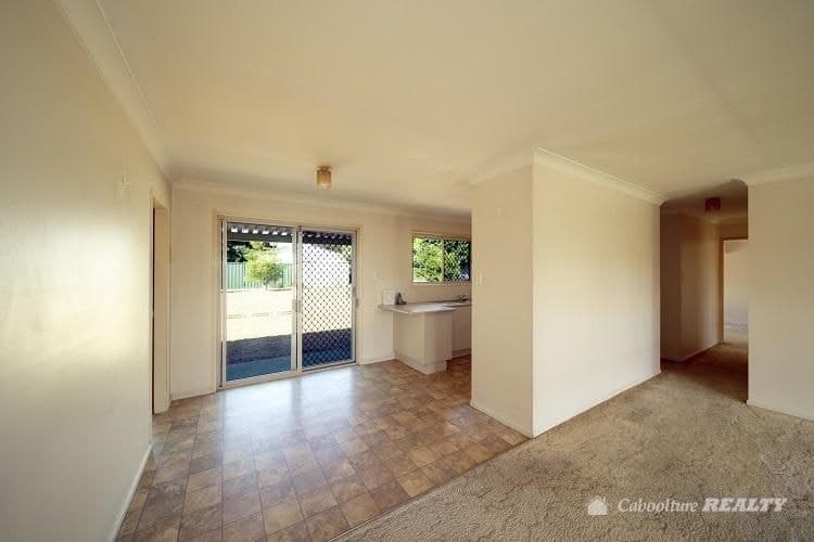 12 Dorunda Avenue, Beachmere - Thumbnail 5