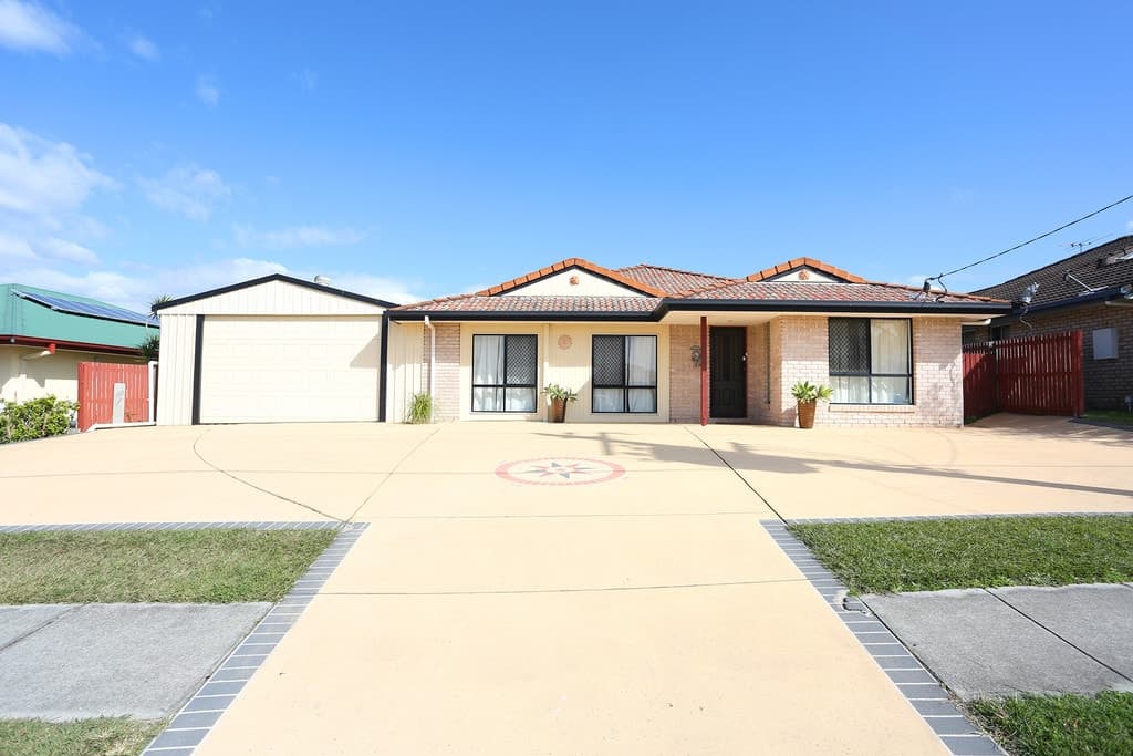 92 Coach Road West, Morayfield - Thumbnail 3