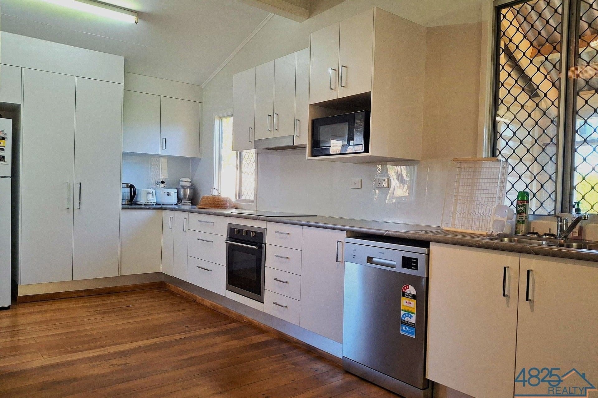 19 Gray Mount Isa QLD, Mount Isa - Thumbnail 8