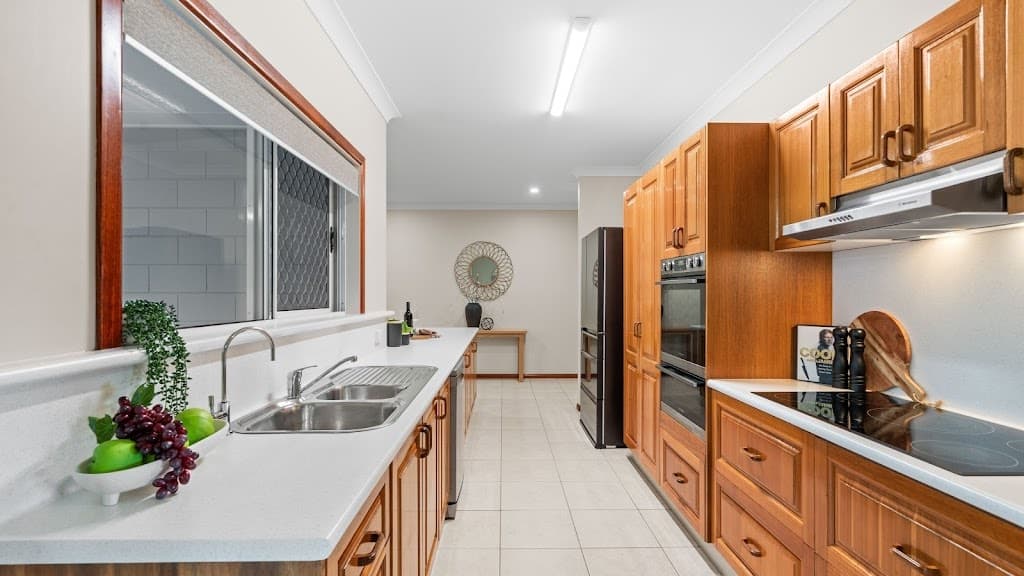 9 Ginger Close, Redlynch - Thumbnail 4