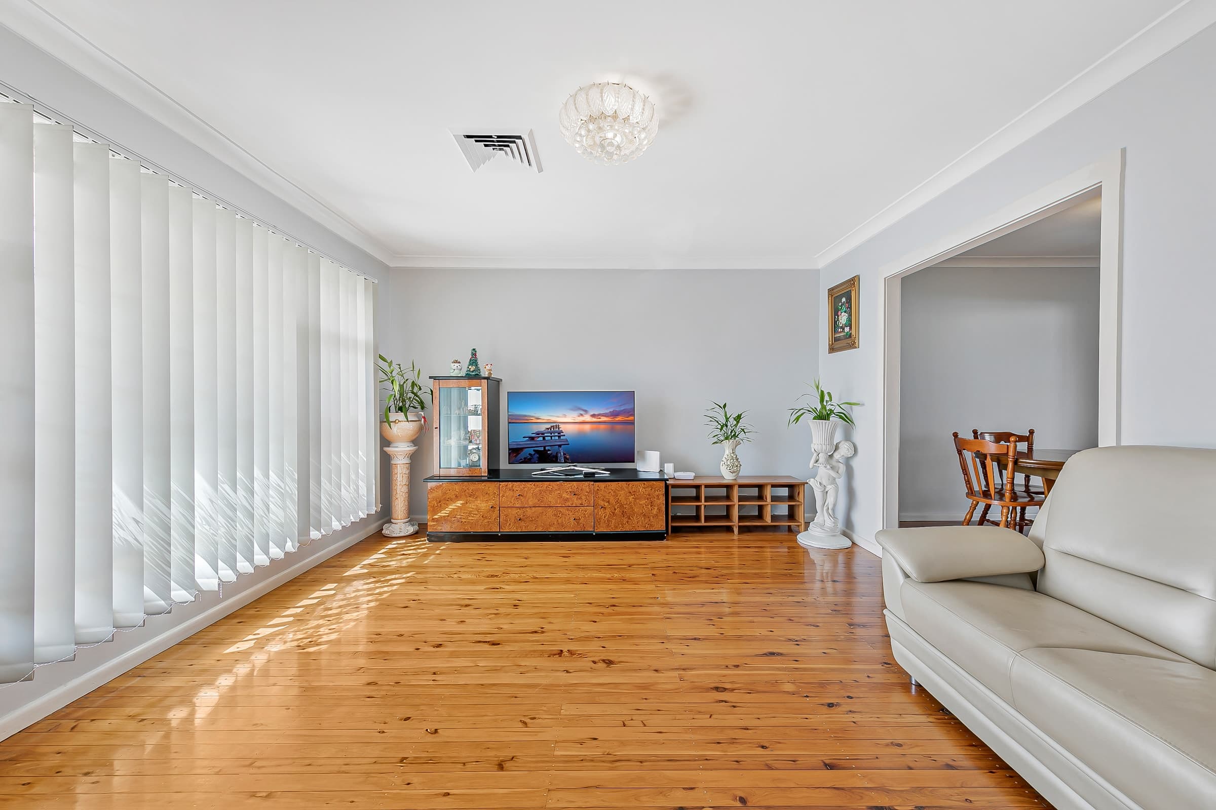 12 Wainwright Street, Guildford - Image 1