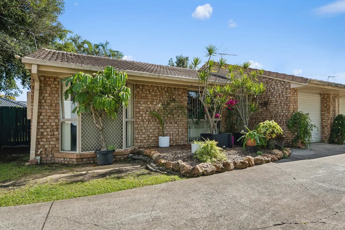 1/38 Cambridge Street, Silkstone - Image 1