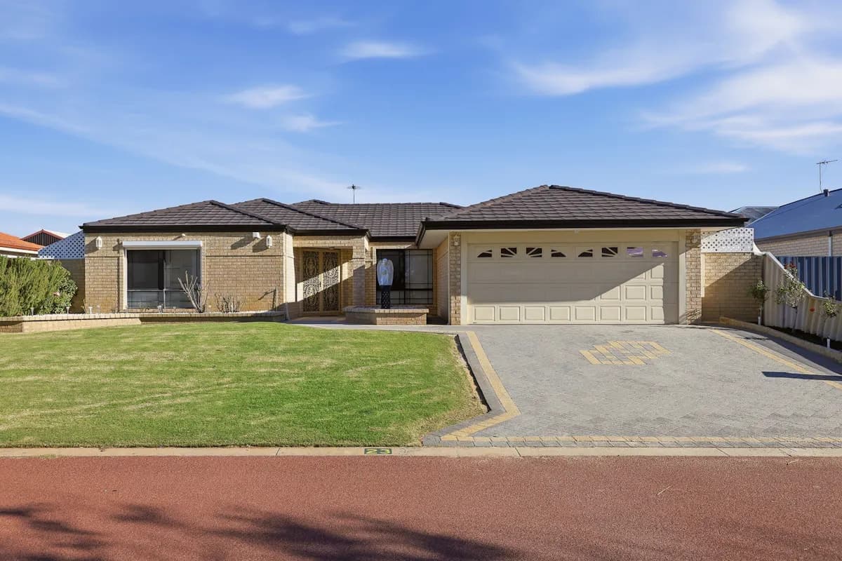 23 St Raphael Crescent, Port Kennedy - Image 1