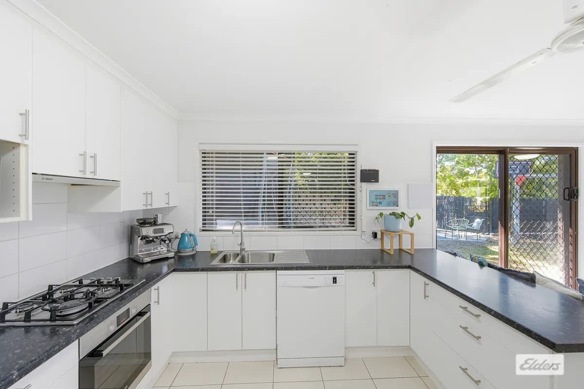 24 Winnecke Road, Tannum Sands, QLD, 4680, Tannum Sands - Thumbnail 7