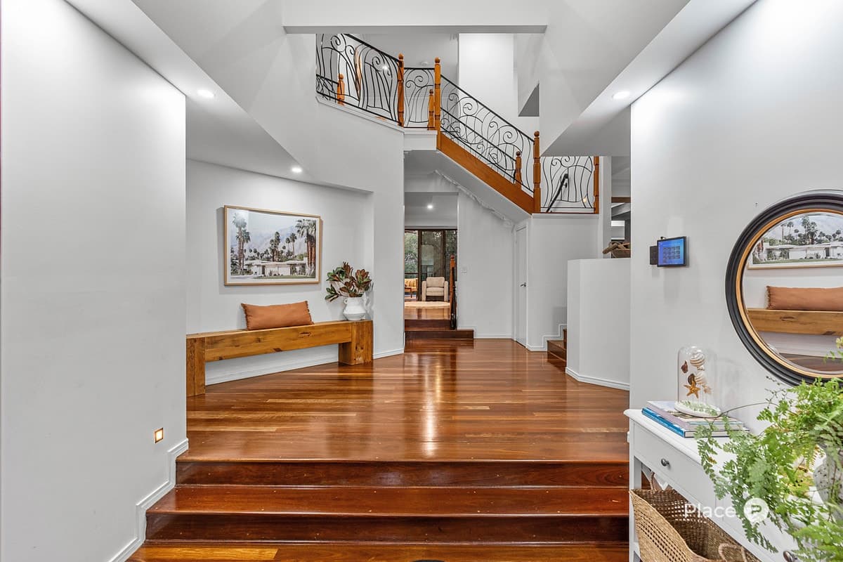 26 Saunders Place, Wynnum - Thumbnail 5