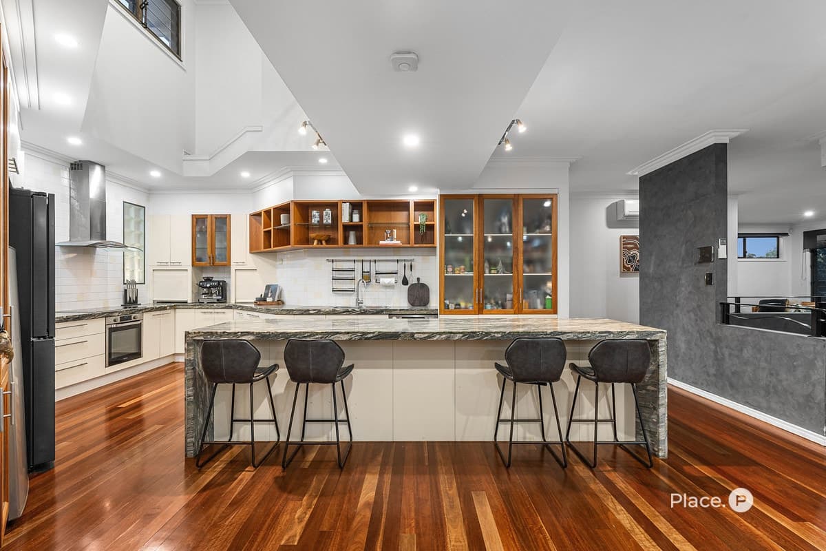 26 Saunders Place, Wynnum - Thumbnail 6