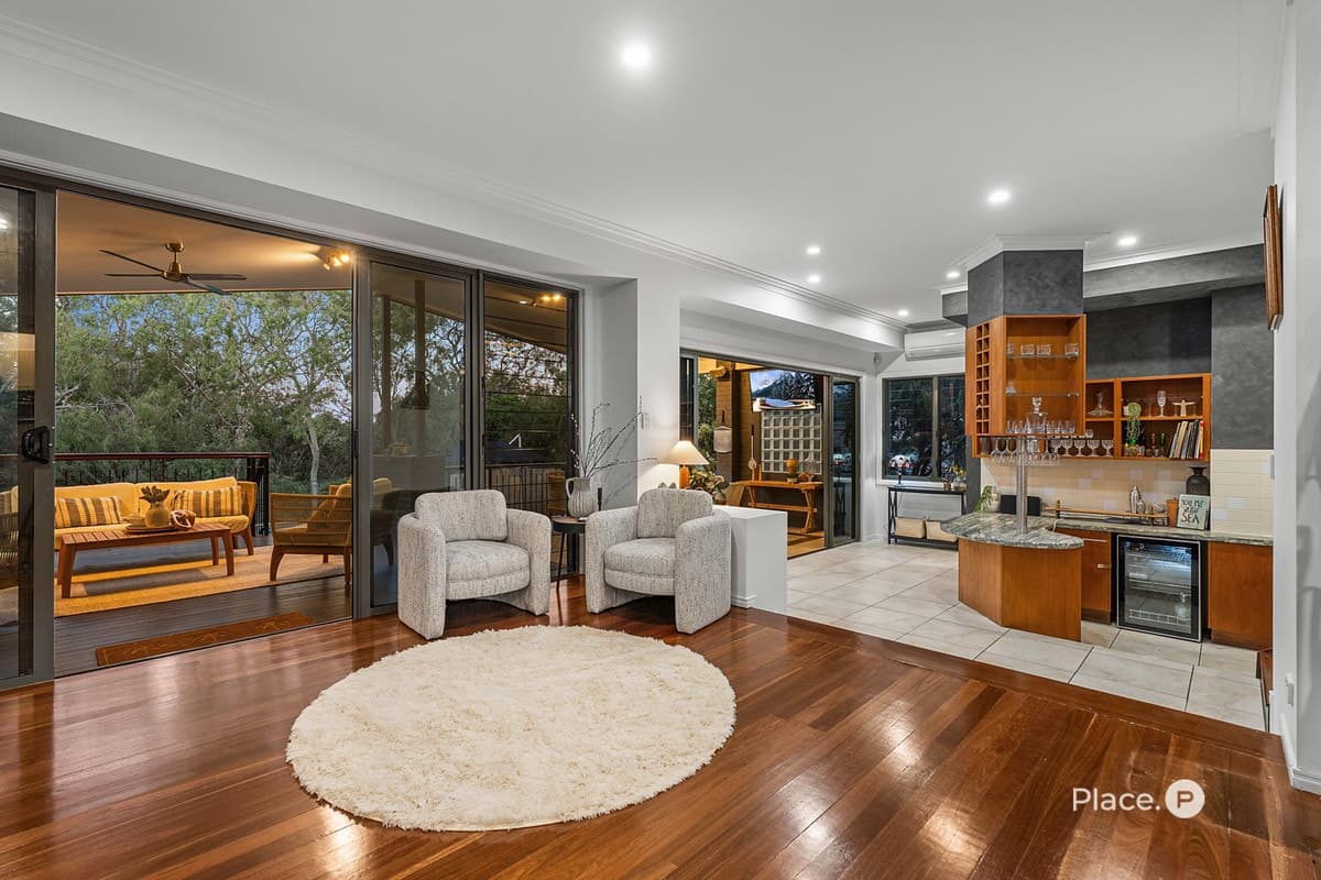 26 Saunders Place, Wynnum - Thumbnail 7