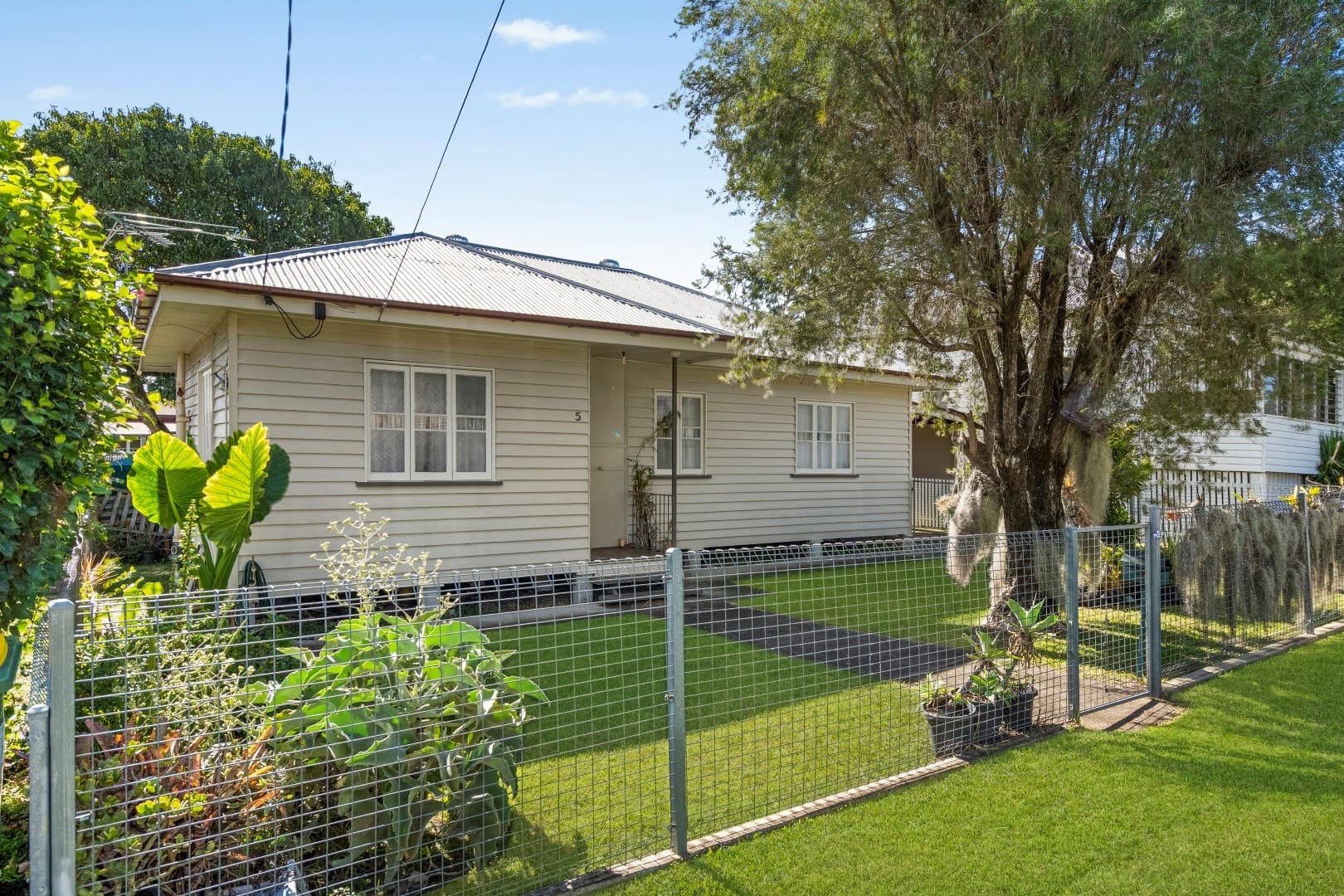 5 Thorn Lane, Ipswich - Image 1