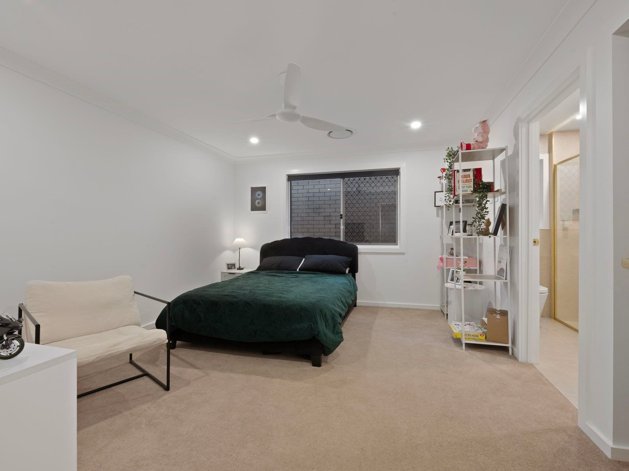 17 Greenlink Street, Deebing Heights QLD 4306, Deebing Heights - Thumbnail 4