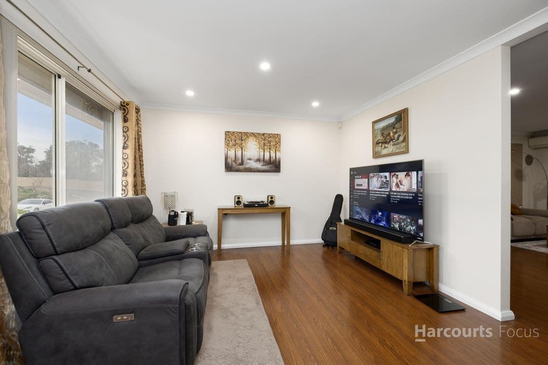 16 Portchester Avenue, ORELIA, WA 6167, Orelia - Thumbnail 5