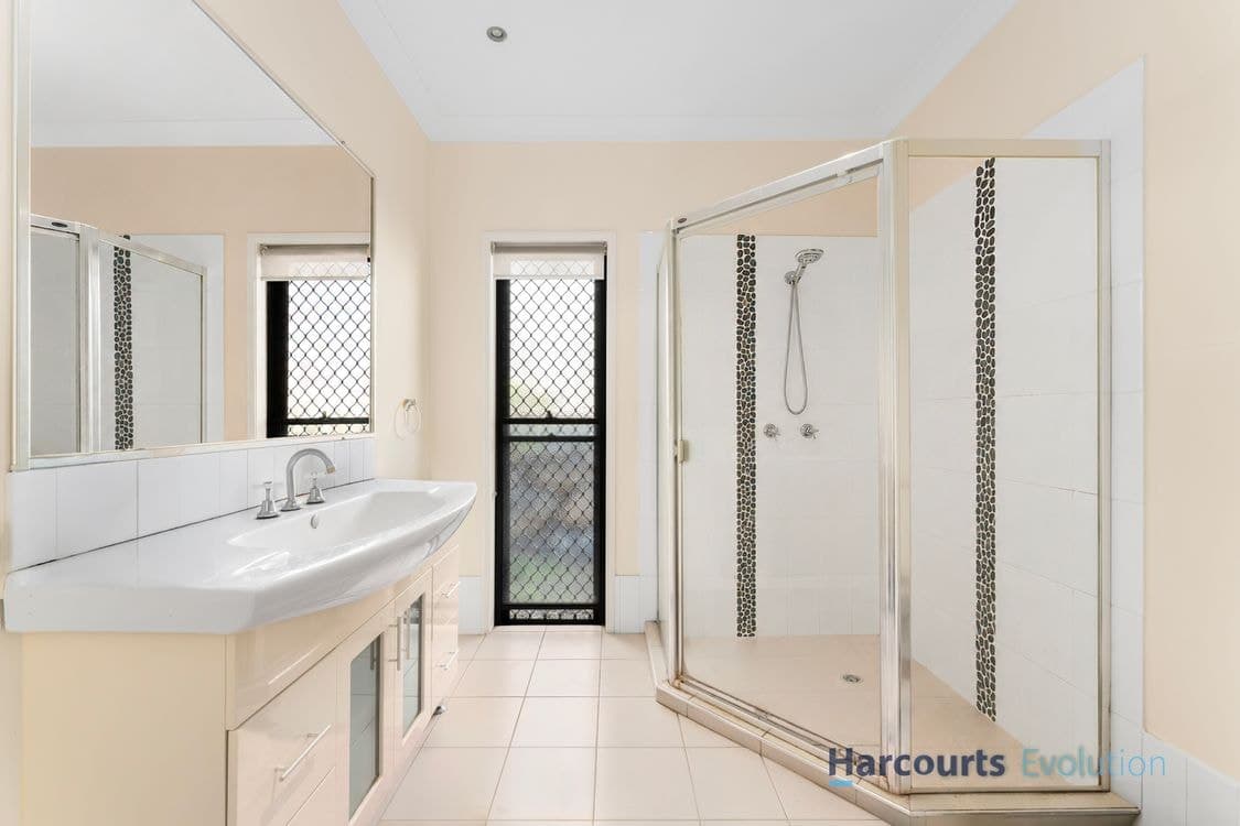 30 Holterman Crescent, REDBANK PLAINS, QLD 4301, Redbank Plains - Thumbnail 5